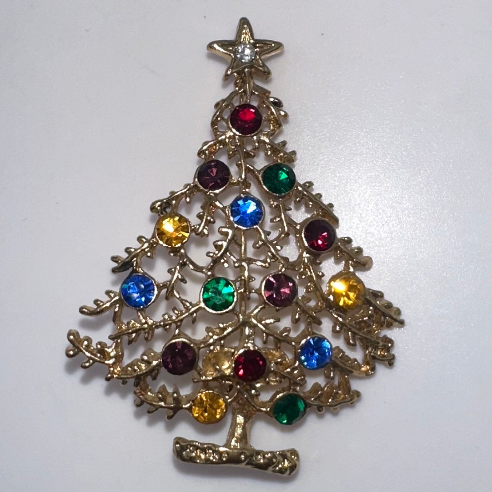 Eisenberg Ice Vintage Gold Tone Multicolor Rhinestones Christmas Tree Brooch